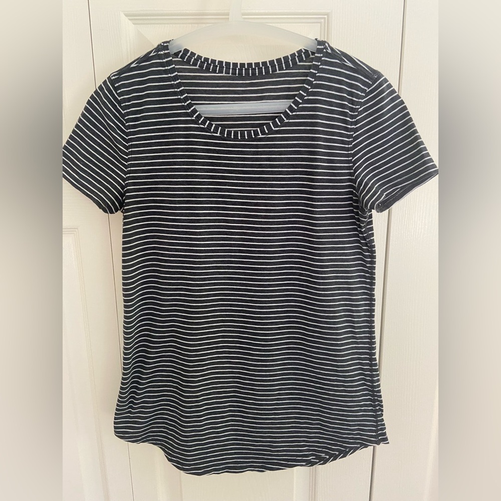 Lululemon Love Crew Modern Stripe Heathered
Black White. Estimated size 2 - Picture 1 of 4